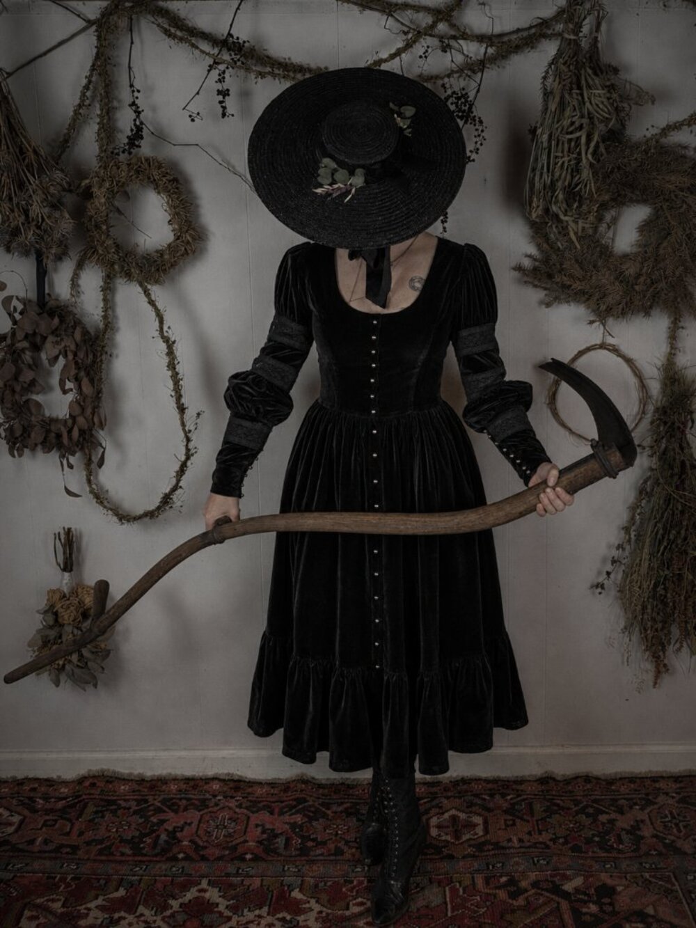 I Do Declare Black Velvet Bise Dress – Romantic Gothic Puff Sleeve Dress M